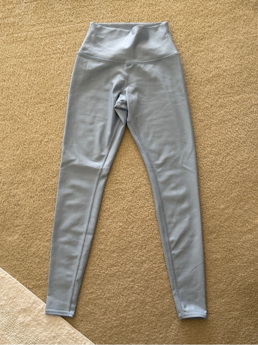 NWOT Alo Yoga Airlift Leggings Size S Light Blue